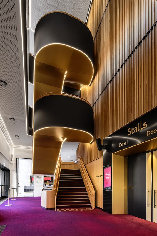 Feature staircase with winding HaloFlex