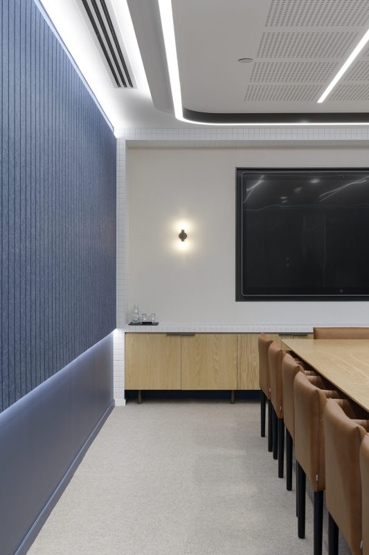 McCullough Robertson 3 2000px