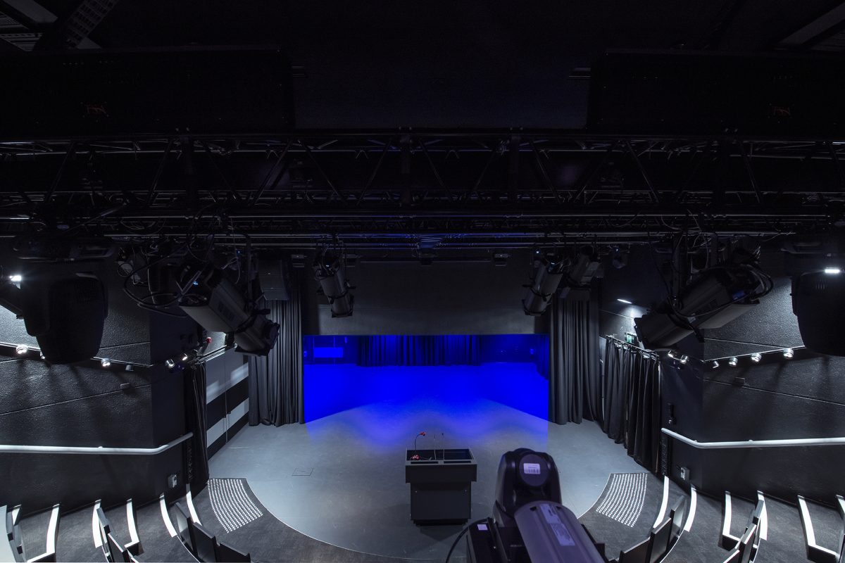 Mt Gravatt TAFE 3 2000px